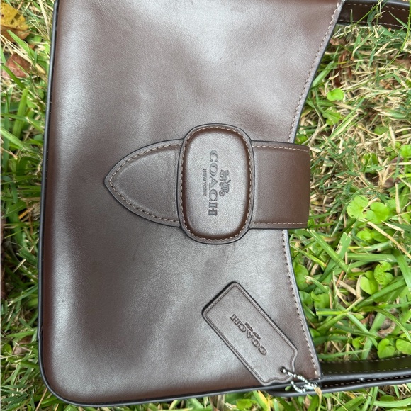 Coach Dark Brown Leather Shoulder Bag - Picture 4 of 9